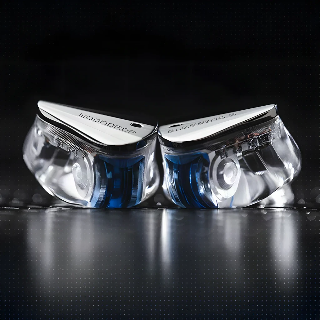 Auriculares Moondrop Blessing 3 In-Ear Cable Hi-Res con carcasas plateadas brillantes, bordes pulidos y boquillas transparentes con detalle azul claro - Ítem6