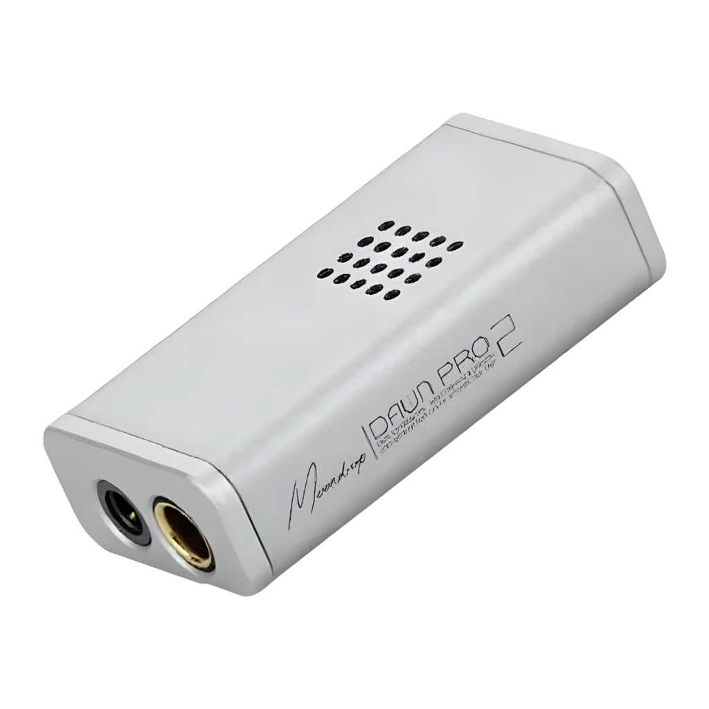 DAC Amplificador Moondrop Dawn Pro 2 en aluminio plateado, compacto, con salida balanceada 4.4 mm dorada y rejilla lateral de ventilación perforada - Ítem1