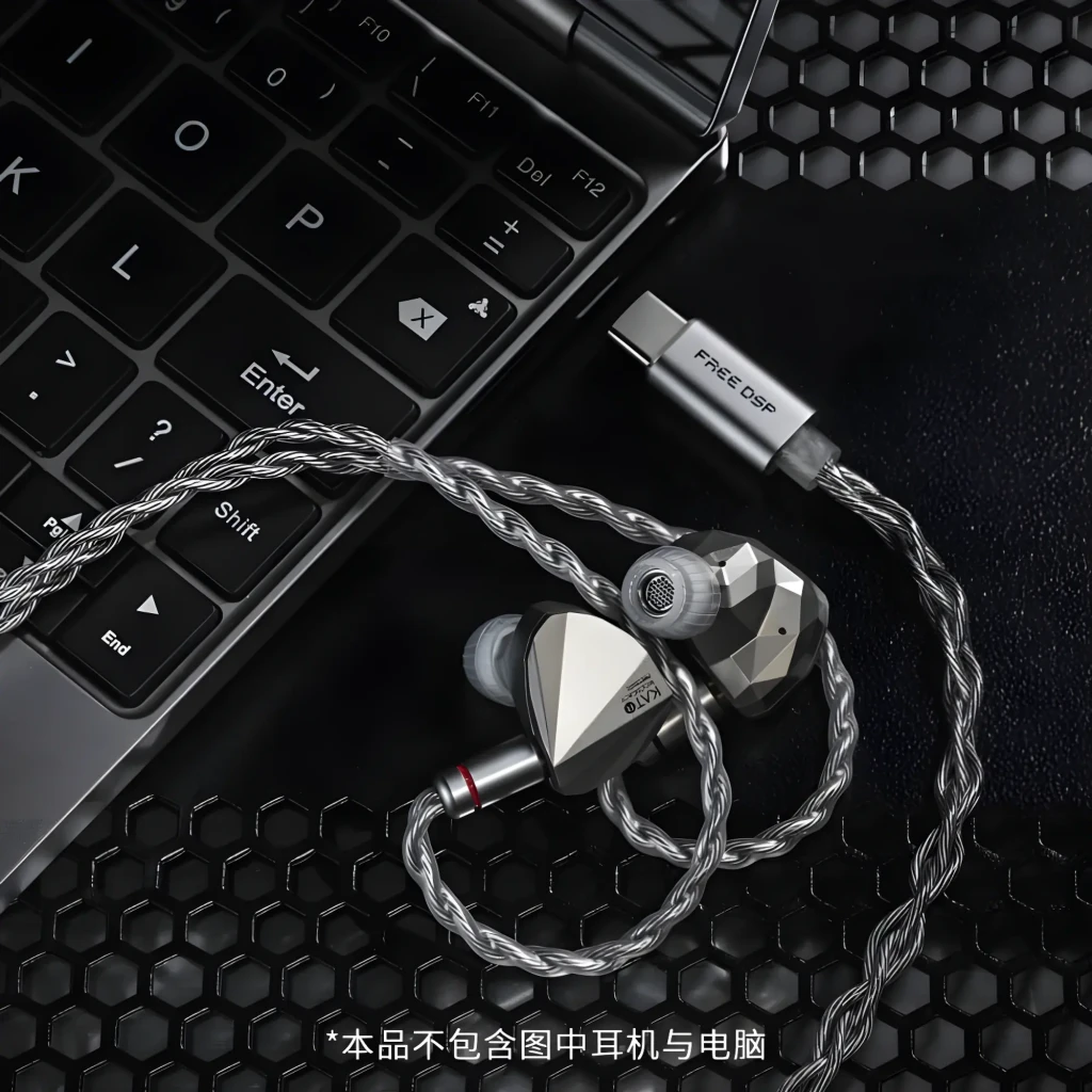 Cabo trançado prateado com conector USB-C Moondrop e duas saídas balanceadas MMCX, detalhe vermelho para canal direito e acabamento metálico elegante - Item4