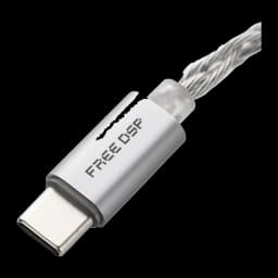 Câble tressé argenté avec connecteur USB-C métallique, marquage FREE DSP, finition premium et gaine transparente pour sortie audio équilibrée DAC AMP DSP