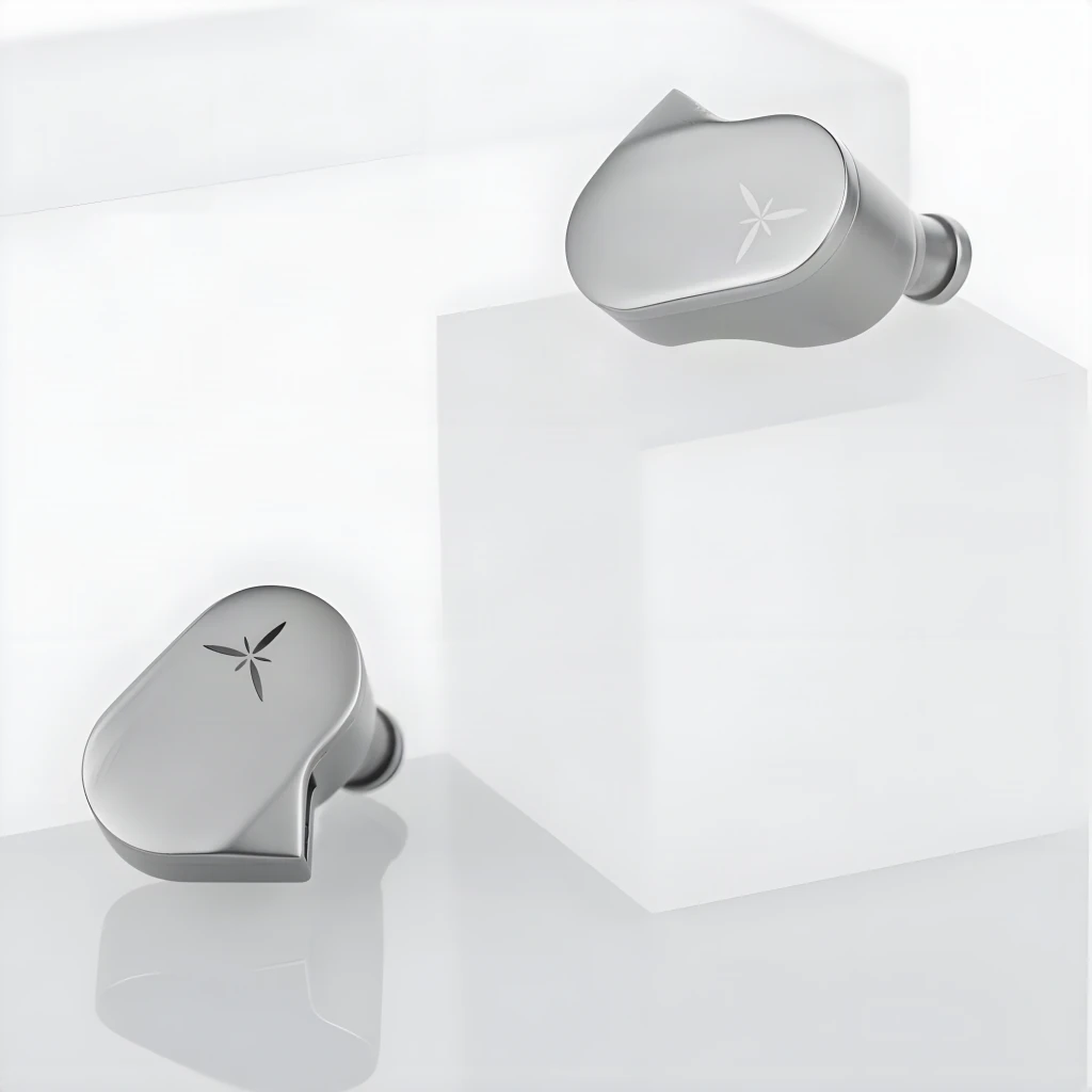 Auriculares IEM Moondrop LAN plateados con carcasa metálica, logo grabado y cable transparente en forma de corazón, con conector 3.5 mm y marca roja en un - Ítem3