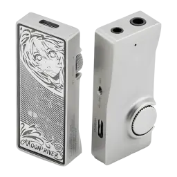 DAC amplificateur portable argent, façade gravée anime, molette latérale texturée, ports casque 4,4 mm et 3,5 mm, USB-C, format compact Moonriver 3 DSD256