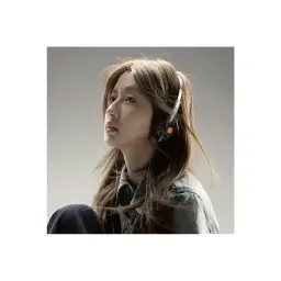 Casque Moondrop Old Fashioned 4.4mm arceau on-ear open-back, coques noires rondes, accents orange, câble argenté, design rétro élégant et léger