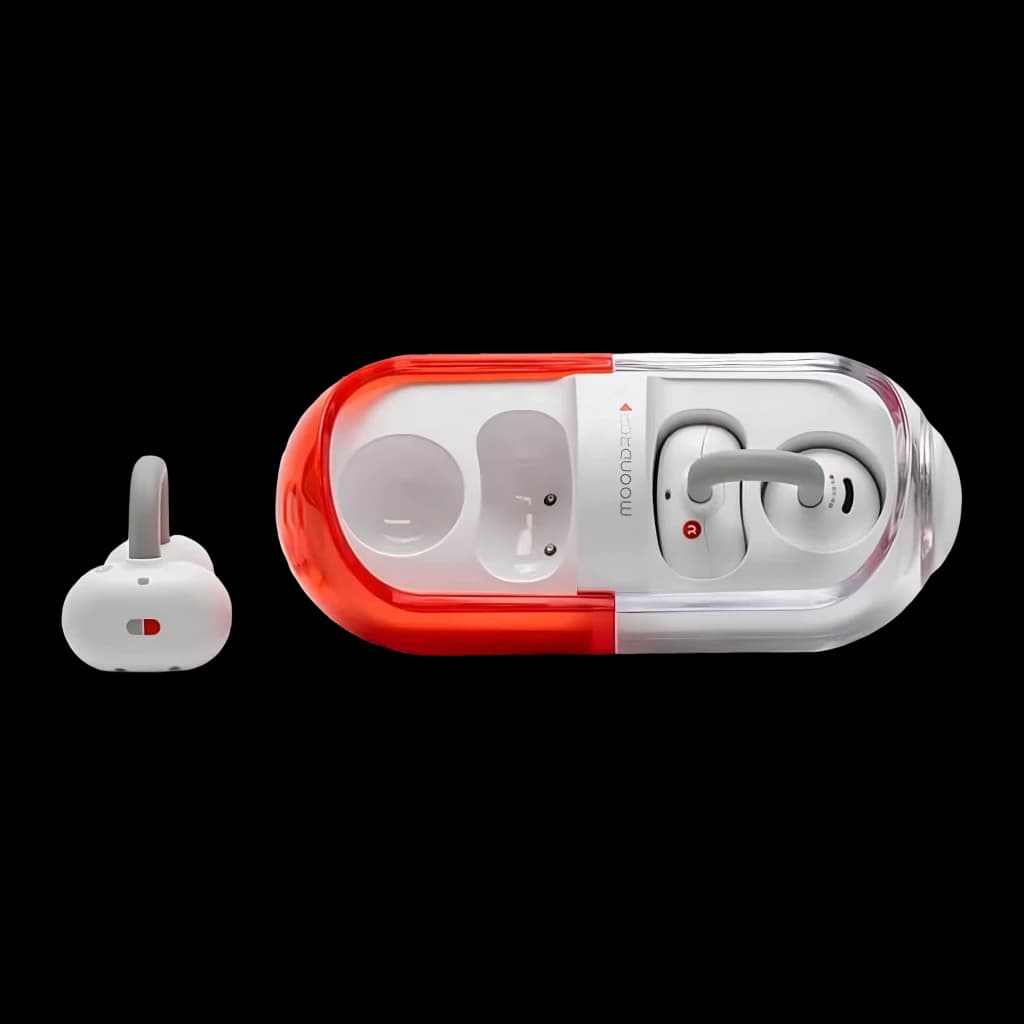 Boîtier capsule bicolore rouge et transparent avec écouteurs clip ouverts gris, design ergonomique, indicateurs LED et emplacement de charge dédié