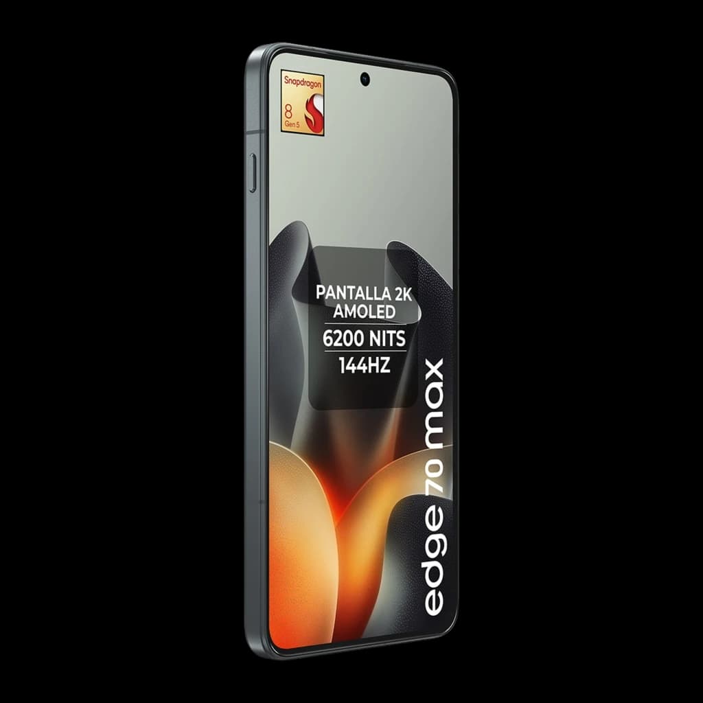 Motorola Edge 70 Max 5G en gris con pantalla AMOLED 2K de 6,82 pulgadas, 144Hz y 6200 nits; cámara frontal en orificio central y bordes curvos elegantes