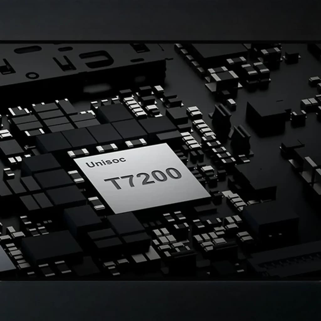 Chip Unisoc T7200 em close-up sobre placa preta, destacando arquitetura densa e componentes eletrônicos do tablet Doogee Tab G5 Azul 4G LTE 10,1 IPS 120 Hz