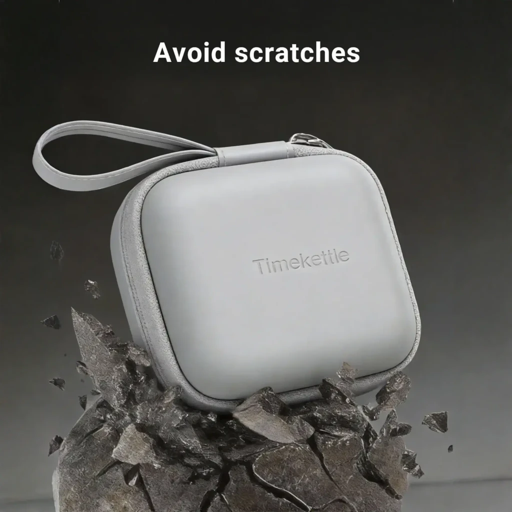 Funda Timekettle W4 Carrying Case Estuche de transporte, cuadrada y compacta, color gris claro, con cremallera perimetral y correa de muñeca integrada - Ítem2