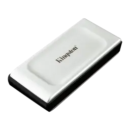 Kingston XS2000 500GB noir argent, vue perspective dessus: corps argenté avec logo Kingston et base noire
