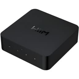 WiiM Reproductor Streaming Pro negro, vista en perspectiva: parte superior con logo y frontal con botones LED