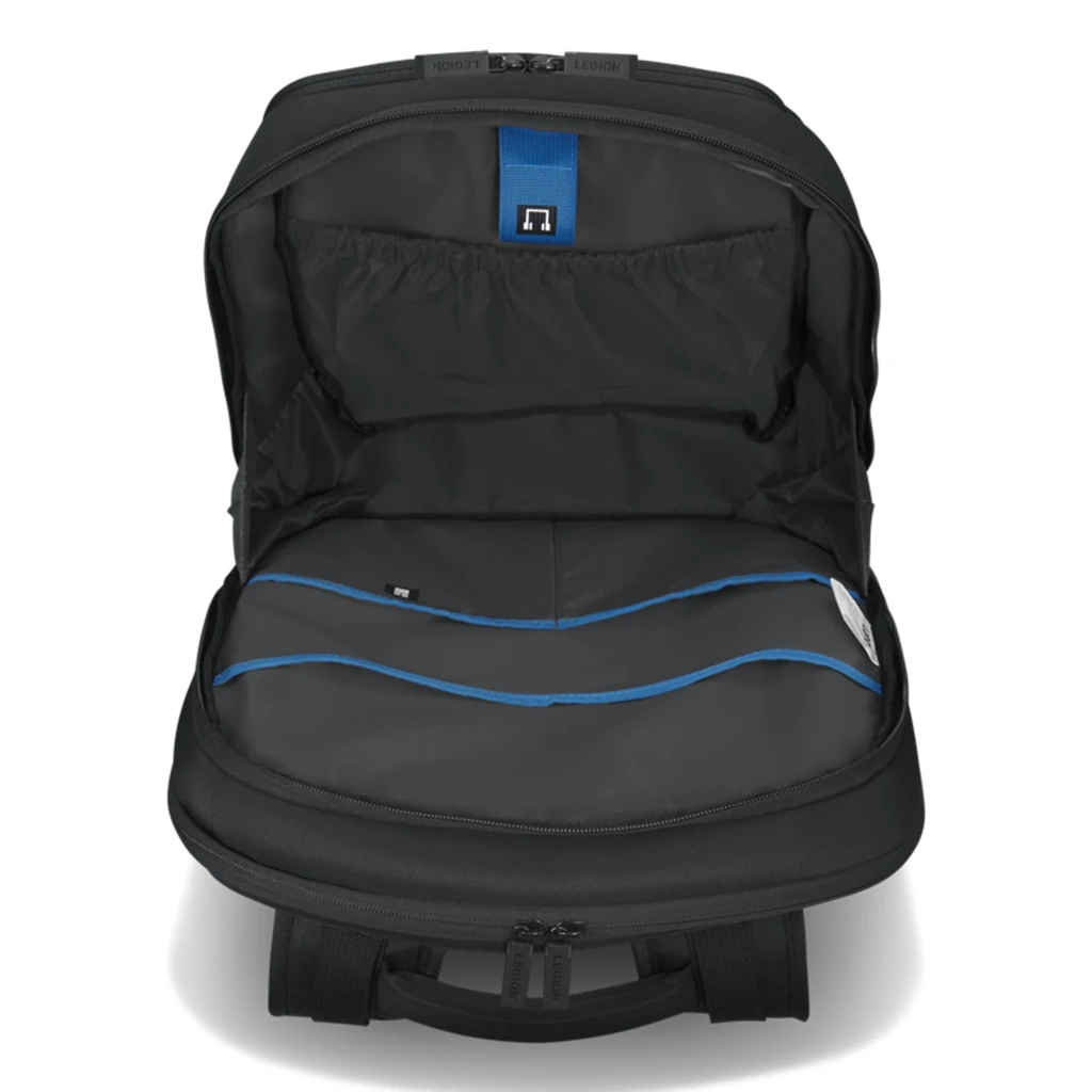 Lenovo Mochila Legion Armored II 17.3 polegadas Preto, vista frontal lateral: carcaça rígida com logo Legion, bolso lateral - Item5