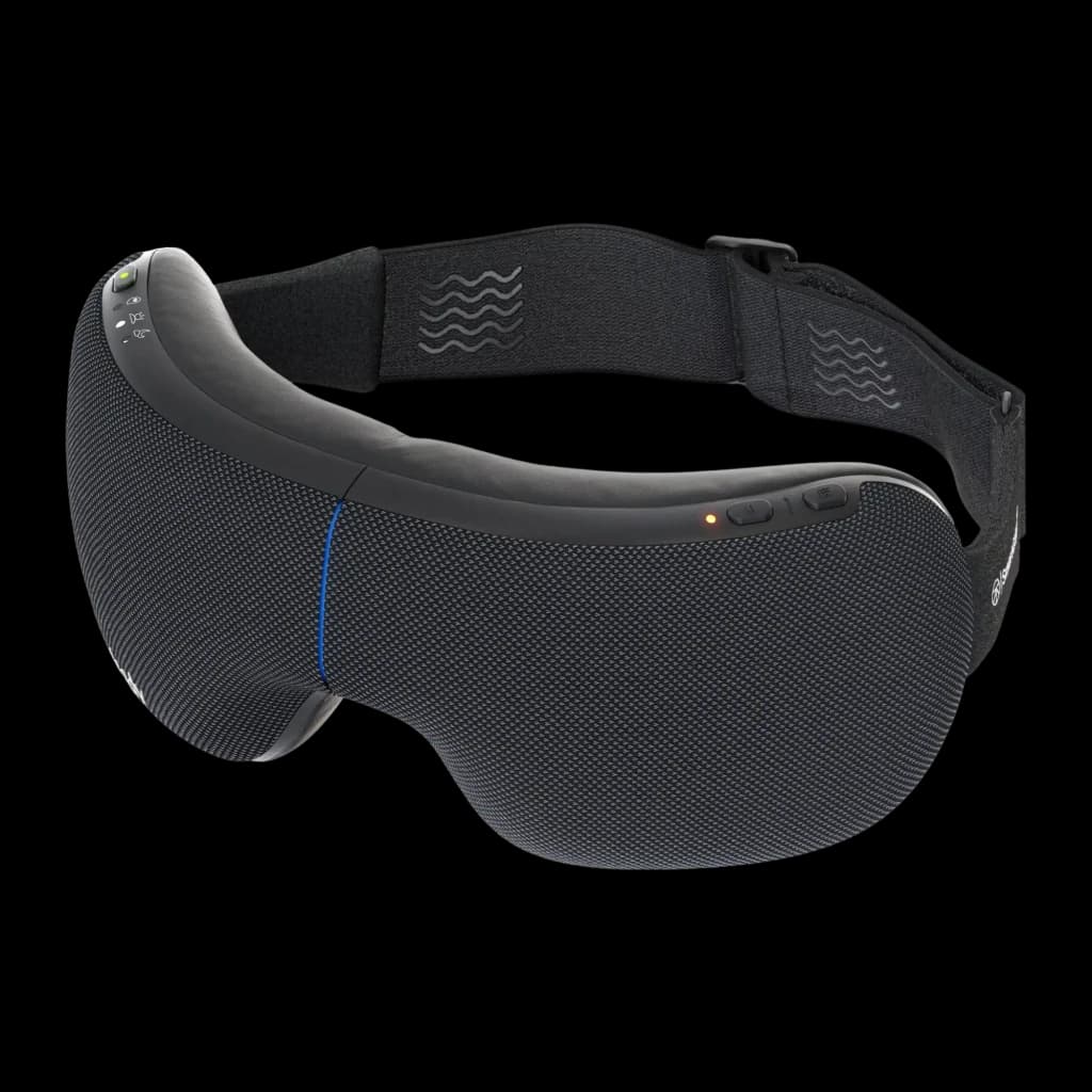 Therabody TheraGun SmartGoggles 2.0 noir, vue avant en angle: texture maille, liseré bleu latéral et boutons de contrôle