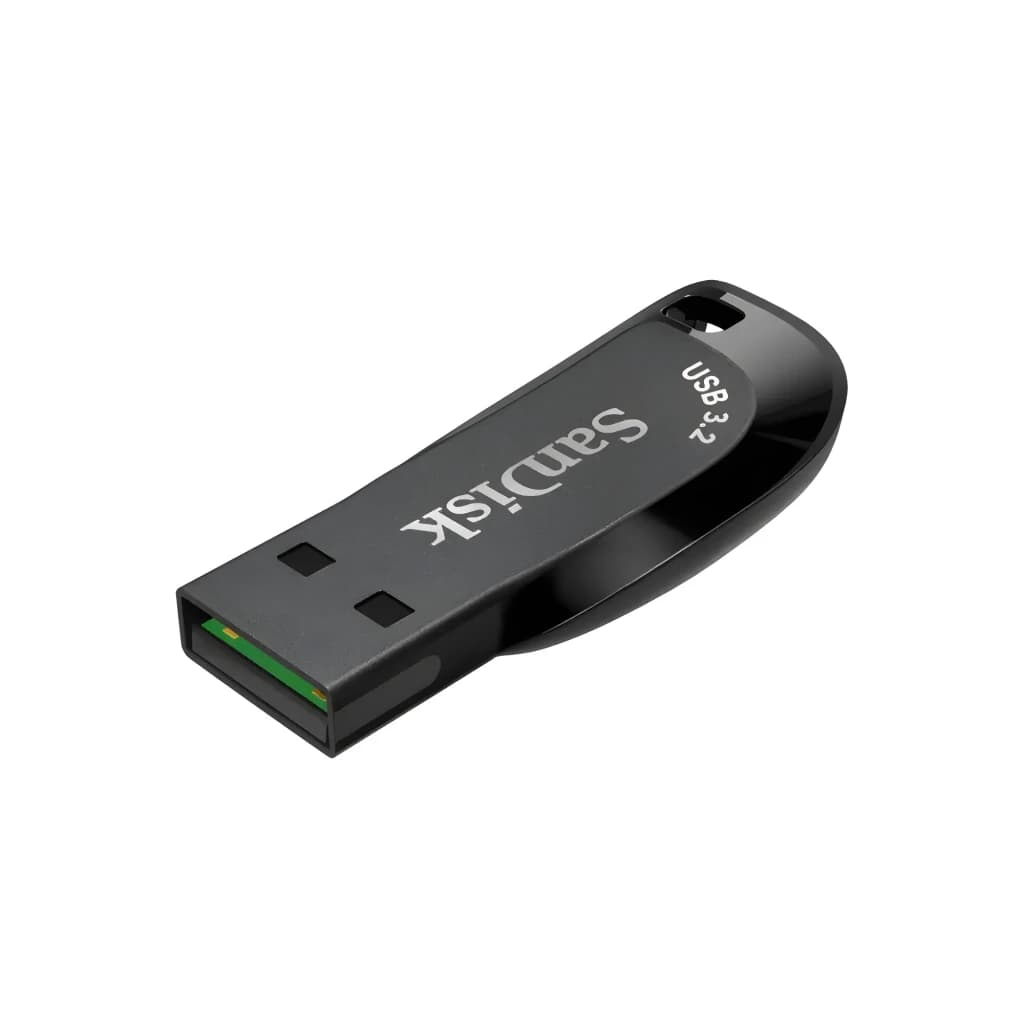 SanDisk Ultra Shift 64GB preto, vista em perspectiva: conector USB 3.2 exposto com chip verde visível e logótipo SanDisk