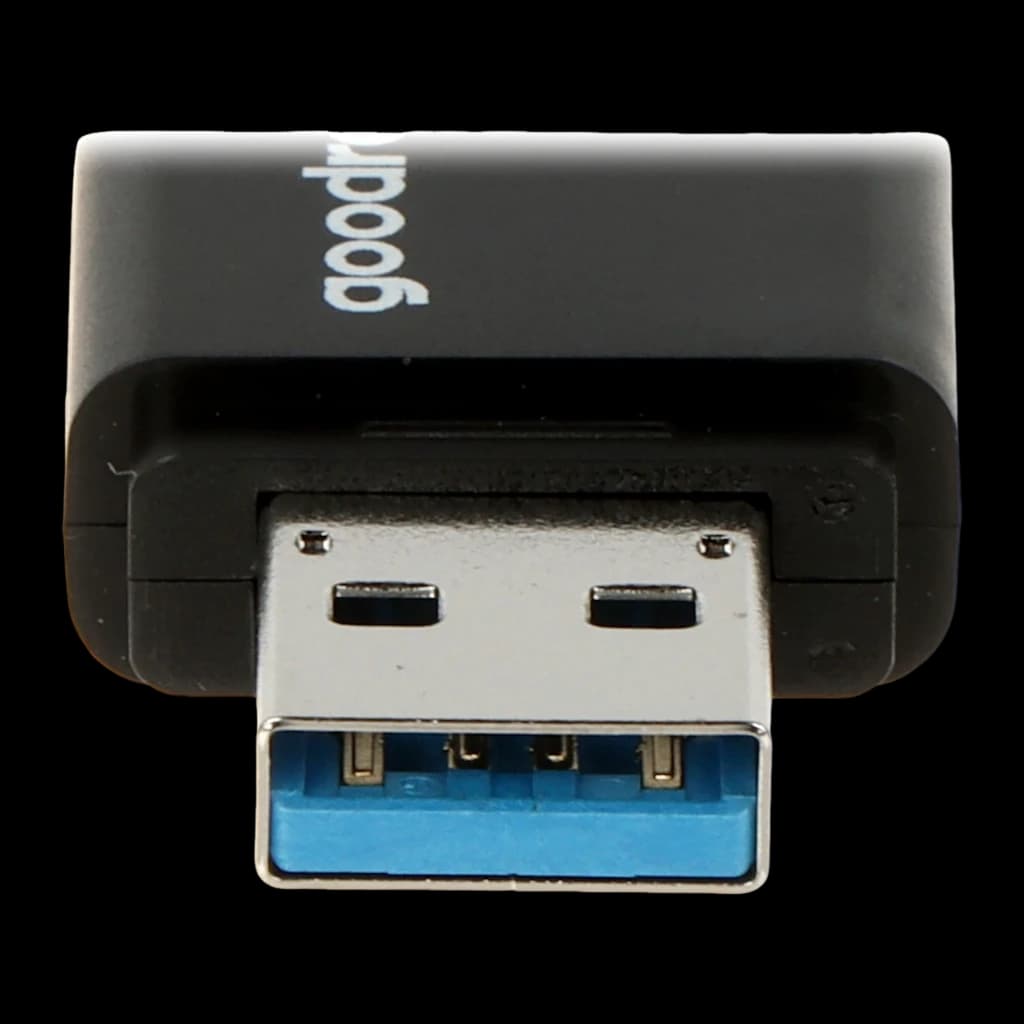 GoodRam UME3 16GB negro, vista del conector: primer plano del conector USB-A azul USB 3.2 con cuerpo negro