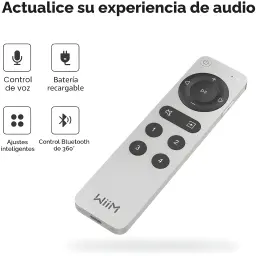 WiiM Remote II Argent, vue de face en angle: télécommande argentée avec molette de navigation, boutons numérotés et points