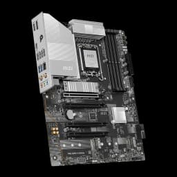 MSI PRO Z890-S WIFI6E Negro Plateado, vista frontal en ángulo: disipadores VRM plateados, socket LGA1851, ranuras DDR5 y