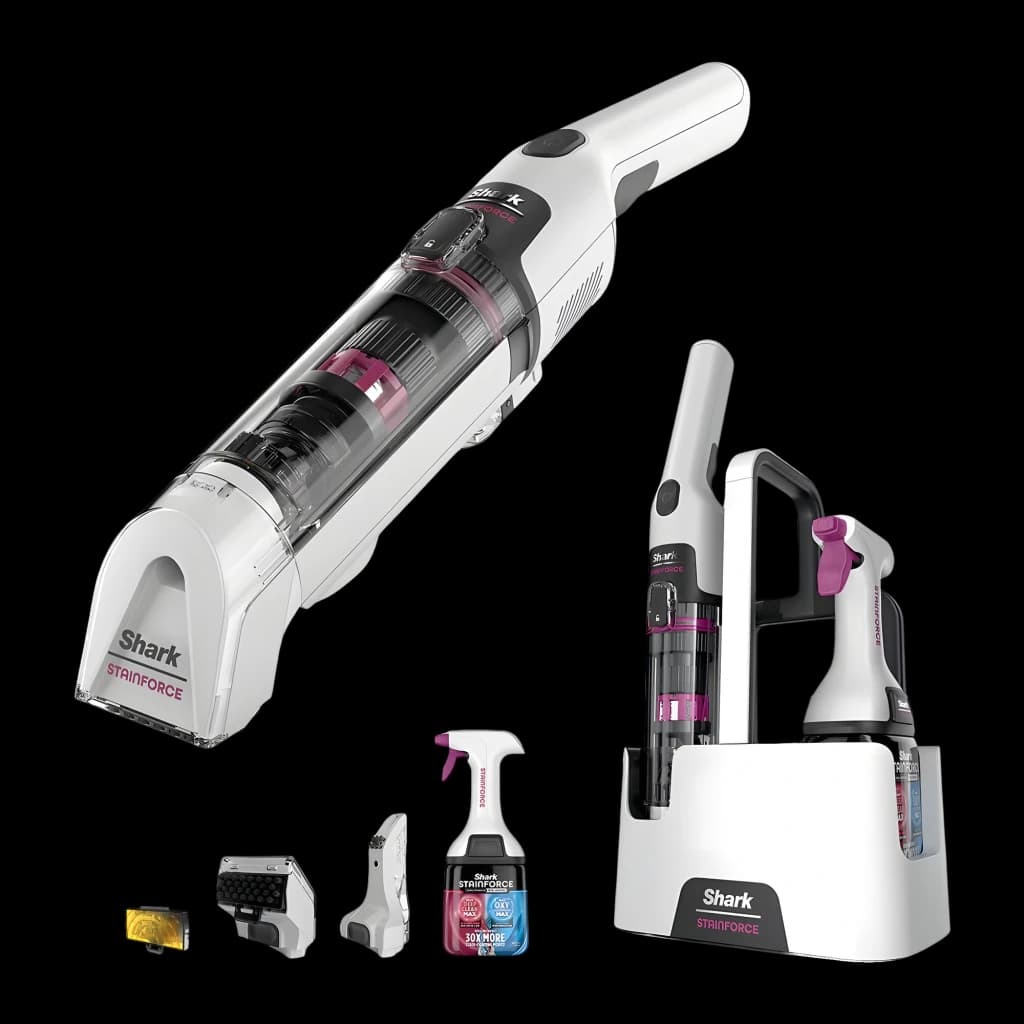 Shark StainForce HX100EU 100W Blanco, vista conjunto: aspirador, base de carga, accesorios y spray limpiador