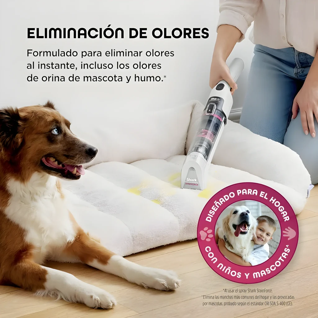 Shark StainForce HX100EU 100W Branco, vista conjunto: aspirador, base de carregamento, acessórios e spray limpador - Item5