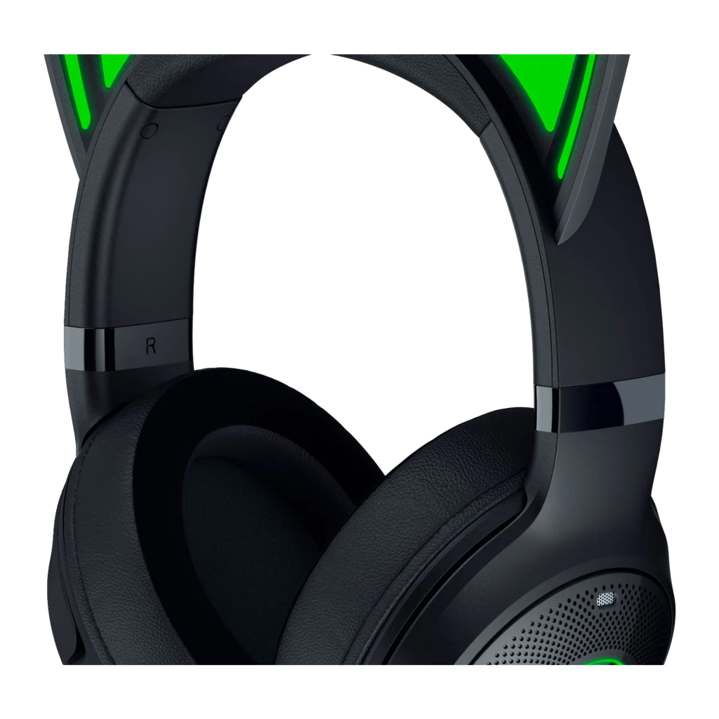 Razer Kraken Kitty V2 BT negro, vista frontal: orejas de gato con RGB verde, logo iluminado en auricular derecho - Ítem2