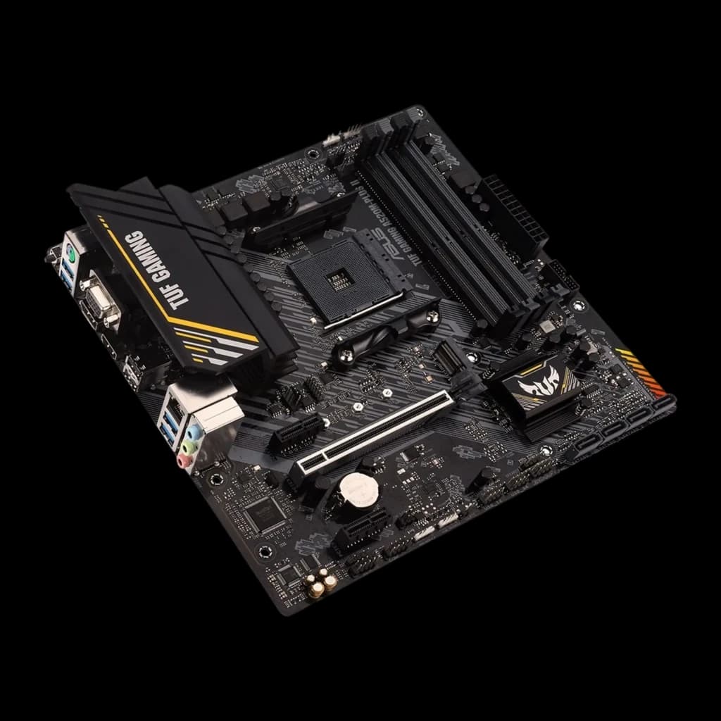 ASUS TUF Gaming A520M-Plus II, vista em ângulo oposto: logo TUF no PCH, portas de áudio e slot PCIe em destaque