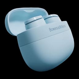 Bowers & Wilkins Pi6 Bleu arctique, vue avant: boîtier ouvert avec écouteurs à l'intérieur, logo et LED verte visibles