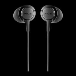 NGS Cross Drift noir, vue de face: les deux écouteurs in-ear avec logo NGS et câble sur fond noir