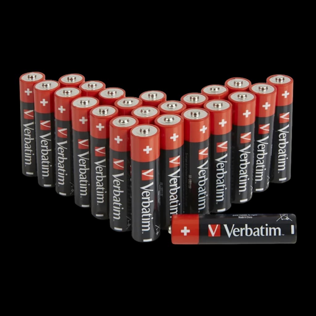 Verbatim Pilhas Alkaline AA LR6, vista conjunto: 24 pilhas em leque e uma pilha deitada em primeiro plano