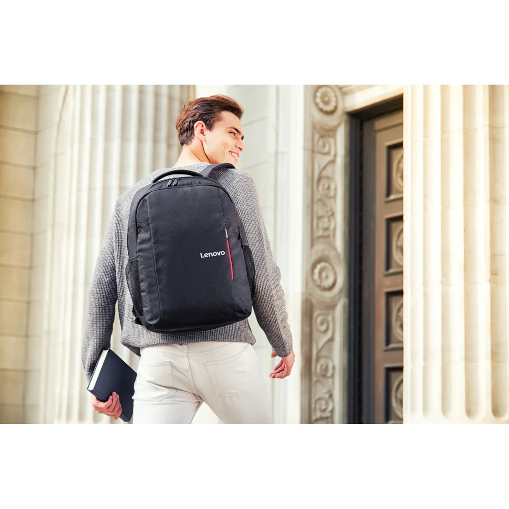 Lenovo Mochila B515 15.6 preto, vista frontal em ângulo: logótipo branco, fechos vermelhos e bolso lateral em malha - Item7