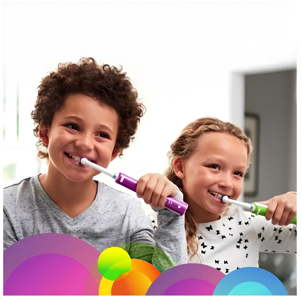 Oral-B Junior Roxo, vista frontal: cabo roxo com botão de energia branco, cabeça redonda e base carregadora - Item2