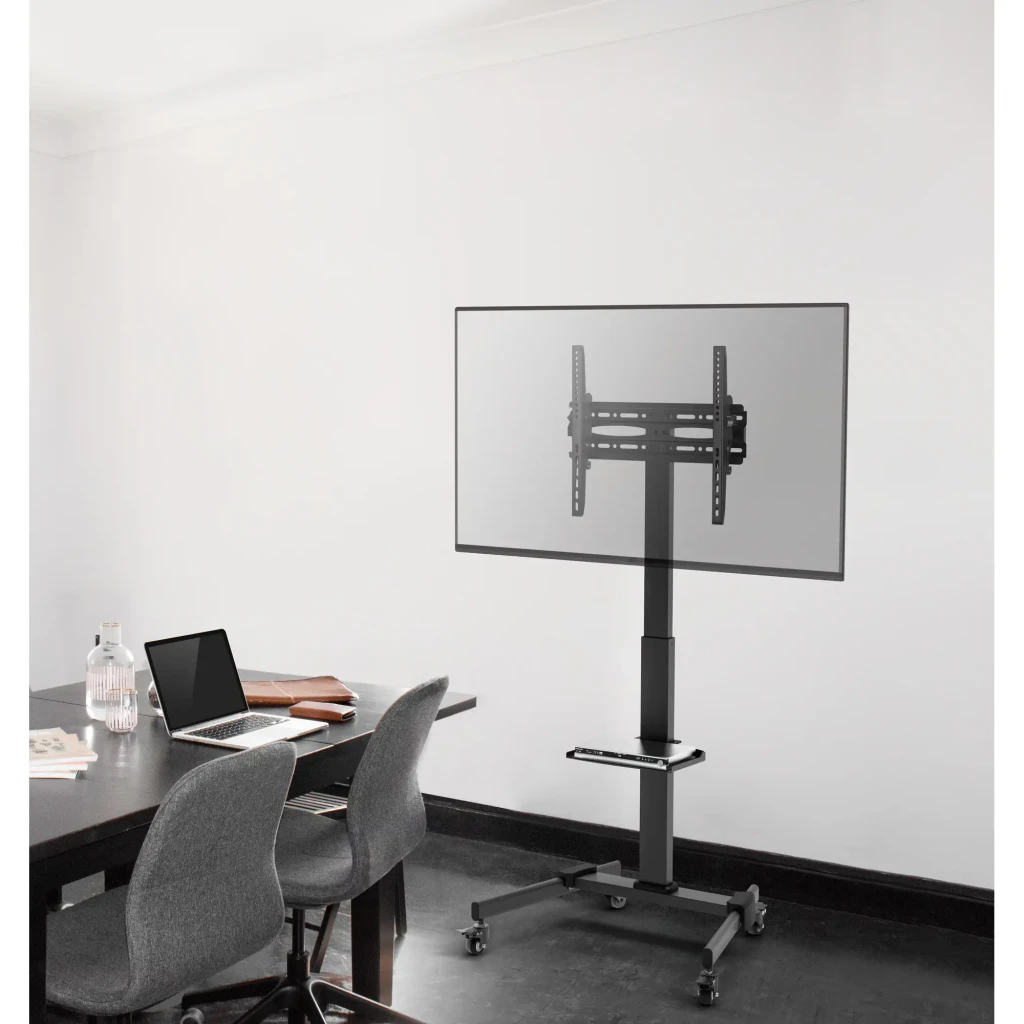 Fonestar STS-4244N soporte TV motorizado negro, vista frontal: columna central, bracket VESA, bandeja y base con ruedas - Ítem6