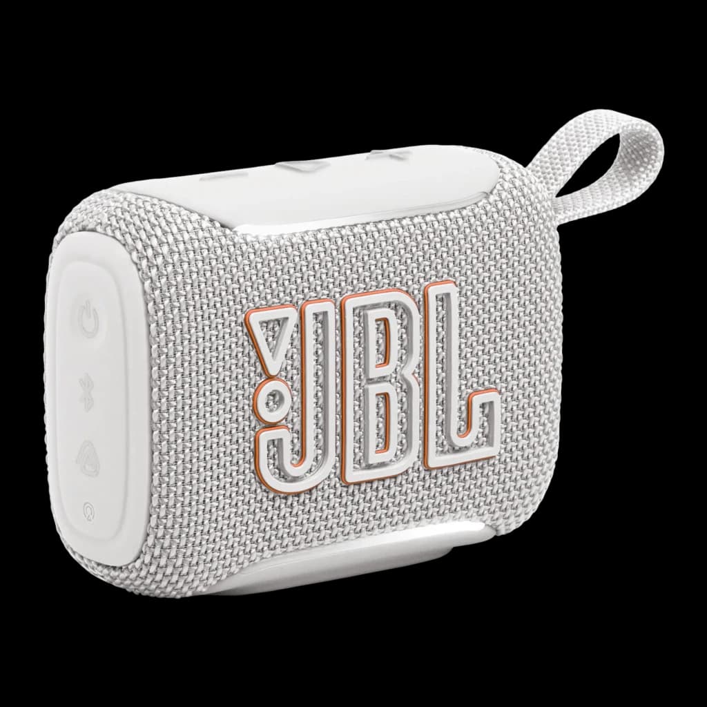 JBL Altavoz Bluetooth GO 5 Blanco, vista en ángulo: rejilla textil, logo JBL naranja, botones laterales y asa de transporte
