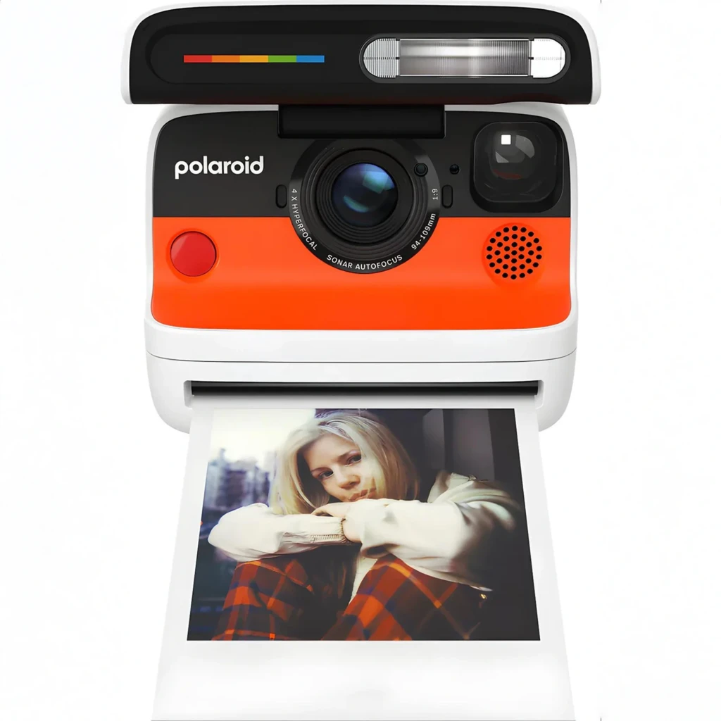 Polaroid Cámara instantánea Flip Negro, vista frontal: tapa abierta con flash y barra arcoíris, objetivo y franja naranja - Ítem2