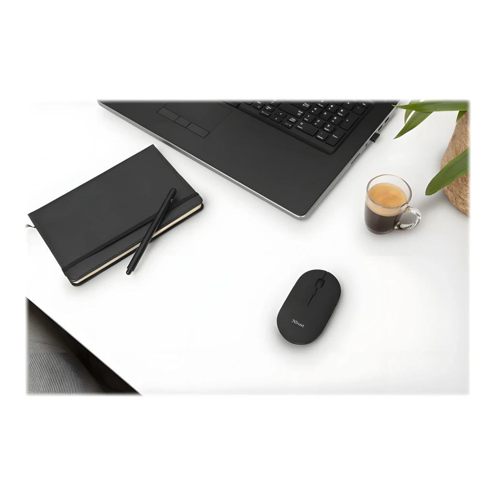 Trust Puck Rato Sem Fios Recarregável preto, vista superior em ângulo: roda central, botões laterais e recetor USB na lateral - Item3