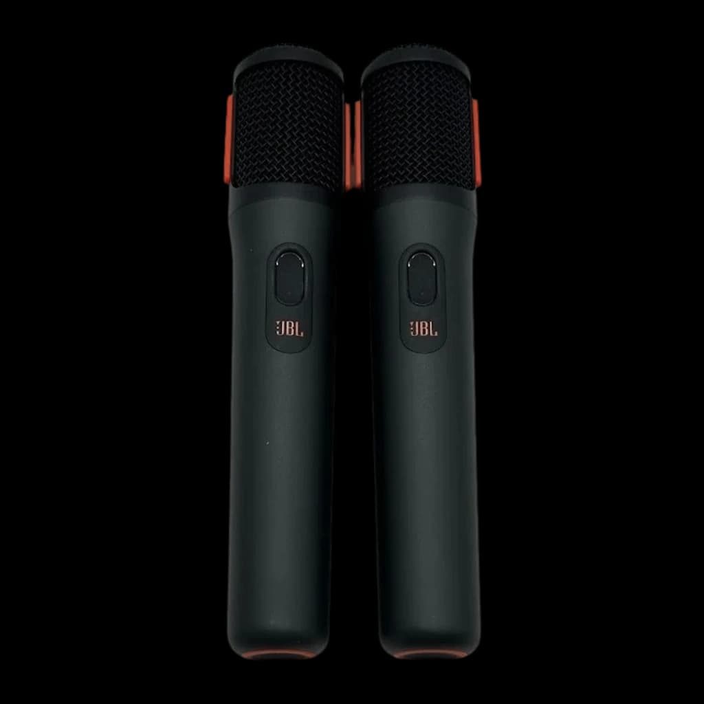 JBL EasySing Mics noir, vue de face du set: deux microphones côte à côte avec logo JBL, bouton et accent orange