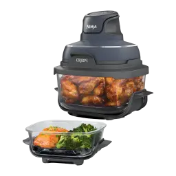 Ninja CRISPi FN101EU 3.8L Gris, vista frontal: cuenco transparente con alitas y recipiente con salmón y brócoli