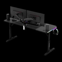 Huzaro Mesa Gaming Hero 4.6 RGB Negro, vista en uso: dos monitores en brazo doble, auriculares colgados y RGB lateral