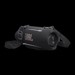 JBL Xtreme 5 130W preto, vista frontal em ângulo: logo JBL, grade têxtil, woofer lateral e alça tiracolo