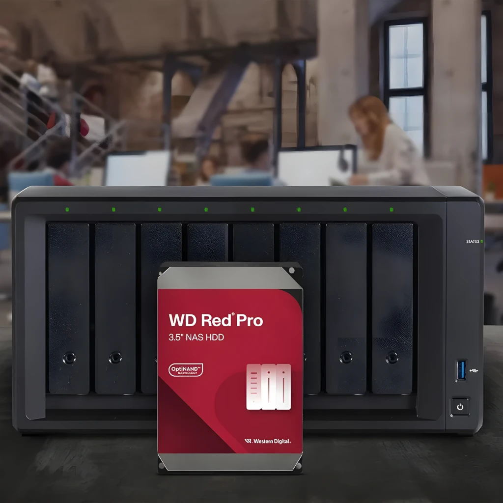 WD Red Pro WD241KFGX 24TB rojo, vista frontal: etiqueta roja con logo, capacidad 24TB y tecnología OptiNAND - Ítem4