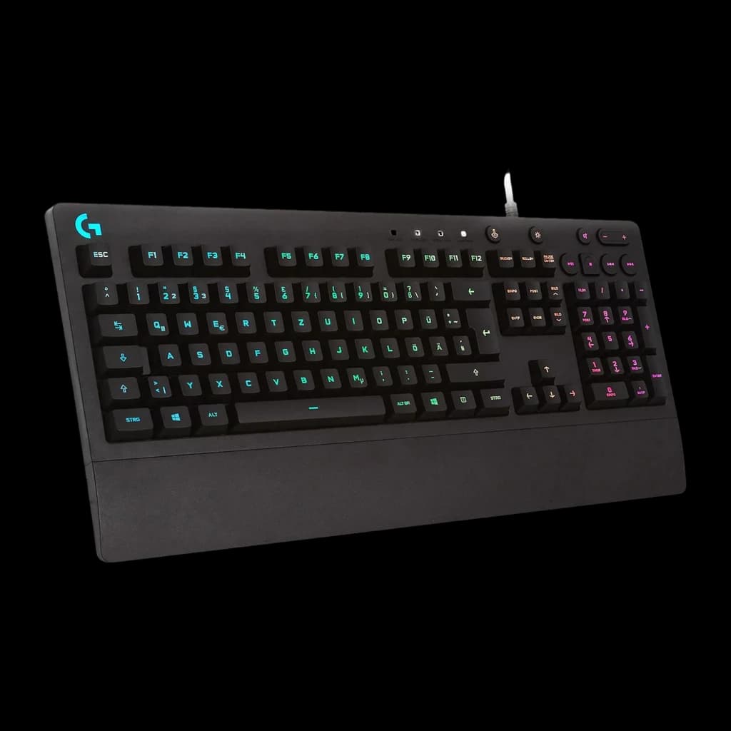 Logitech Teclado G213 Prodigy Gaming Negro, vista frontal en ángulo: retroiluminación RGB bicolor, reposamuñecas integrado y