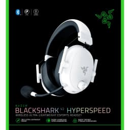 Razer BlackShark V2 HyperSpeed Blanco, caja frontal: packaging negro con auricular y micrófono visibles, especificaciones