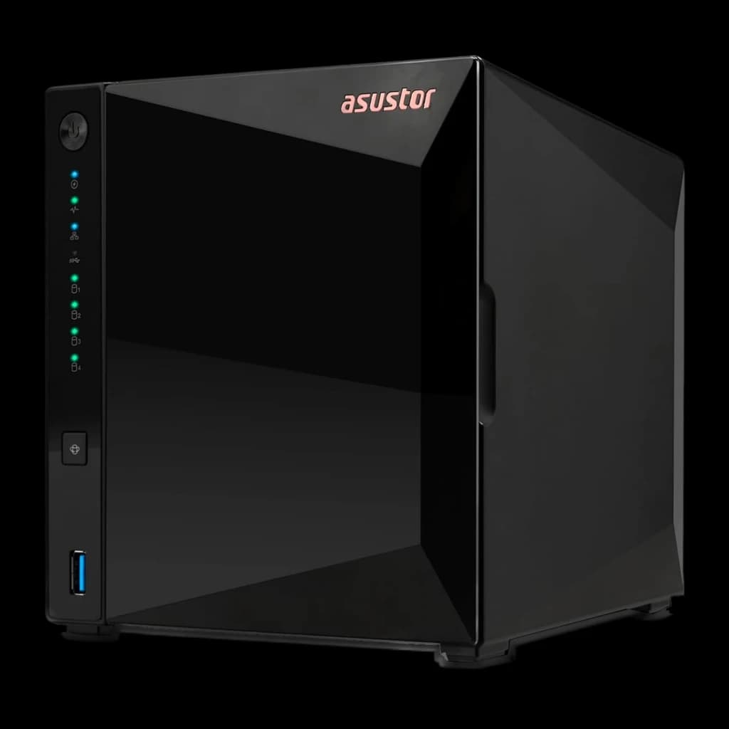 Asustor Drivestor 4 Pro Gen2 NAS noir, vue avant latérale: châssis brillant, LEDs vertes, port USB 3.0 bleu et logo cuivré