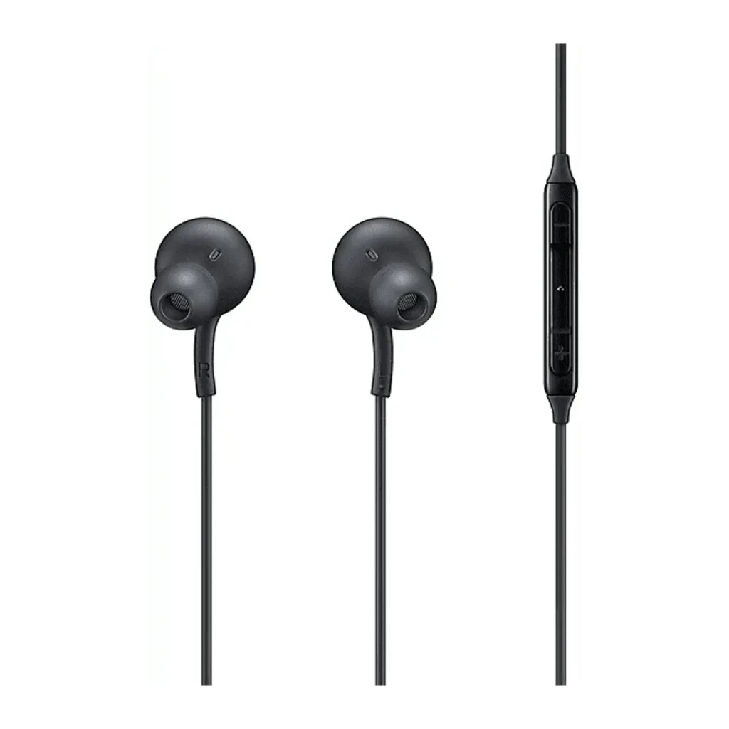 Samsung Auriculares AKG USB-C negro, vista frontal: ambos auriculares in-ear con cable y mando en línea con botones de
