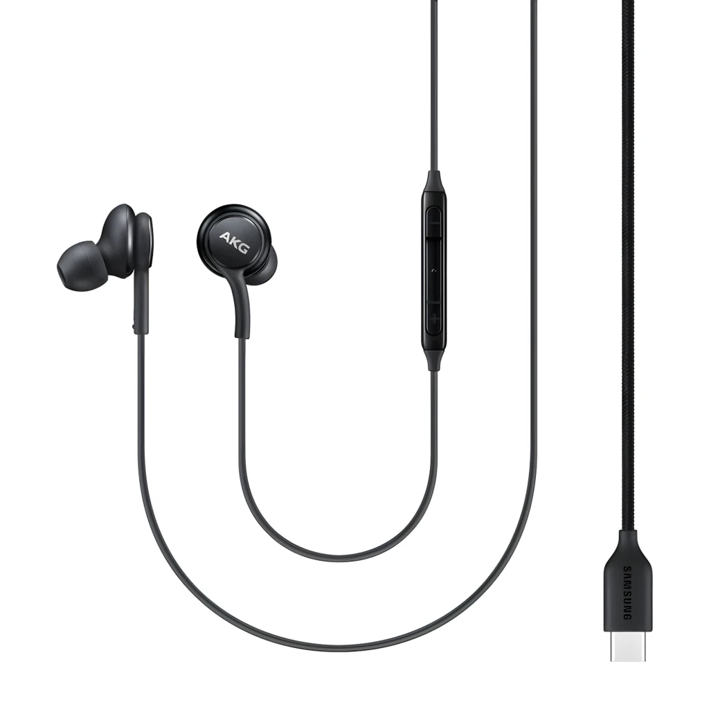 Samsung Auriculares AKG USB-C Negro, vista general: auriculares in-ear negros con logo AKG, mando en cable y conector USB-C