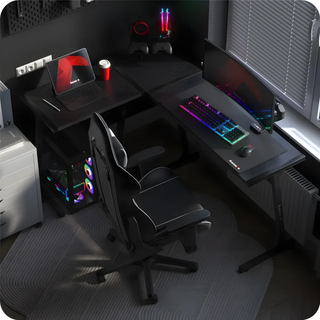 Huzaro Bureau gaming Hero 6.0 Noir, vue en perspective: plateau en L texture carbone et pieds en T - Ítem5