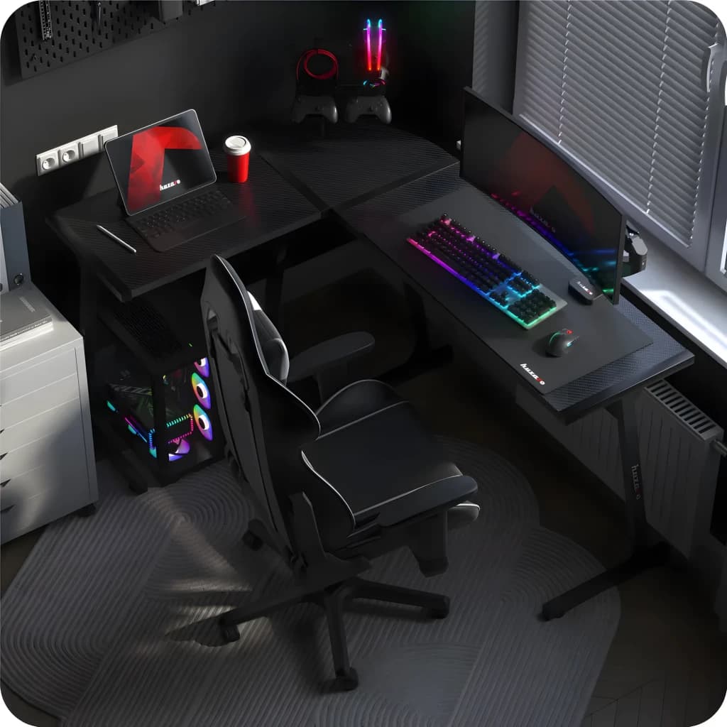 Huzaro Mesa Gaming Hero 6.0 Negro, vista aérea: setup completo con silla, monitor, teclado RGB y PC torre
