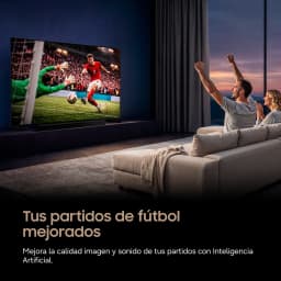 Samsung TU50M73H 50 pulgadas Mini LED 4K Negro, lifestyle: pareja celebrando partido de fútbol en salón oscuro
