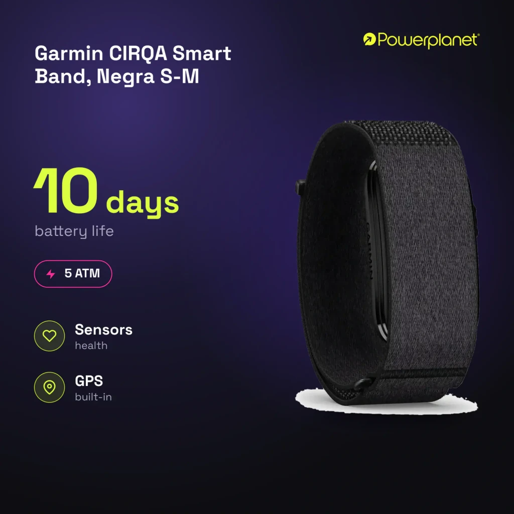 Garmin CIRQA Smart Band S-M preto, vista frontal em ângulo: pulseira têxtil com velcro e módulo fino lateral com logo Garmin - Item8