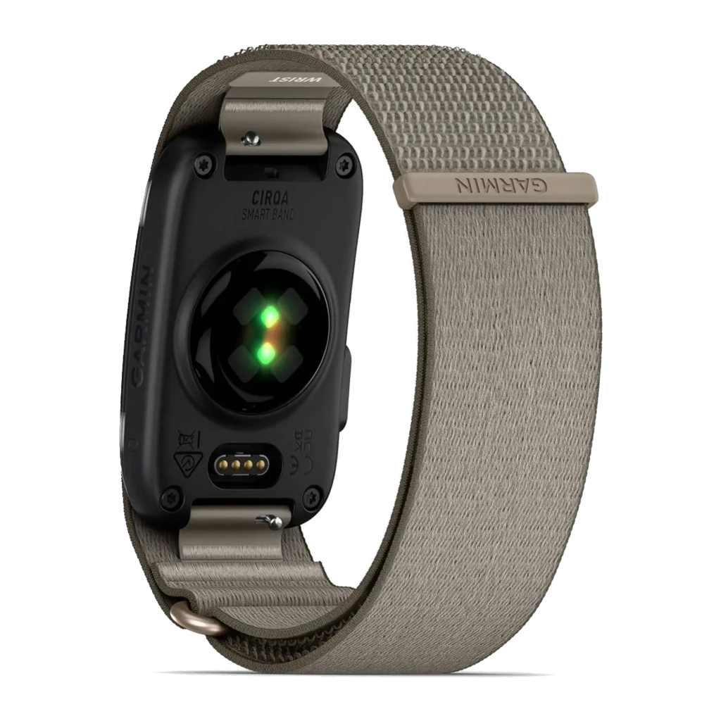 Garmin CIRQA Smart Band L-XL cinza, vista frontal em ângulo: pulseira têxtil trançada e corpo preto lateral - Item1