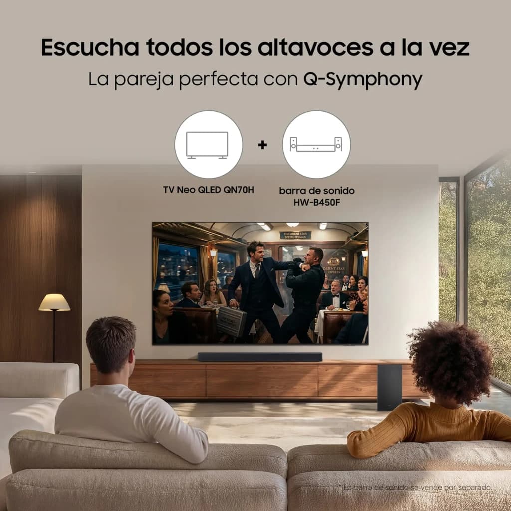 Samsung TQ43QN70H 43" Neo QLED 4K Negro, lifestyle: TV en salón con barra de sonido, compatibilidad Q-Symphony
