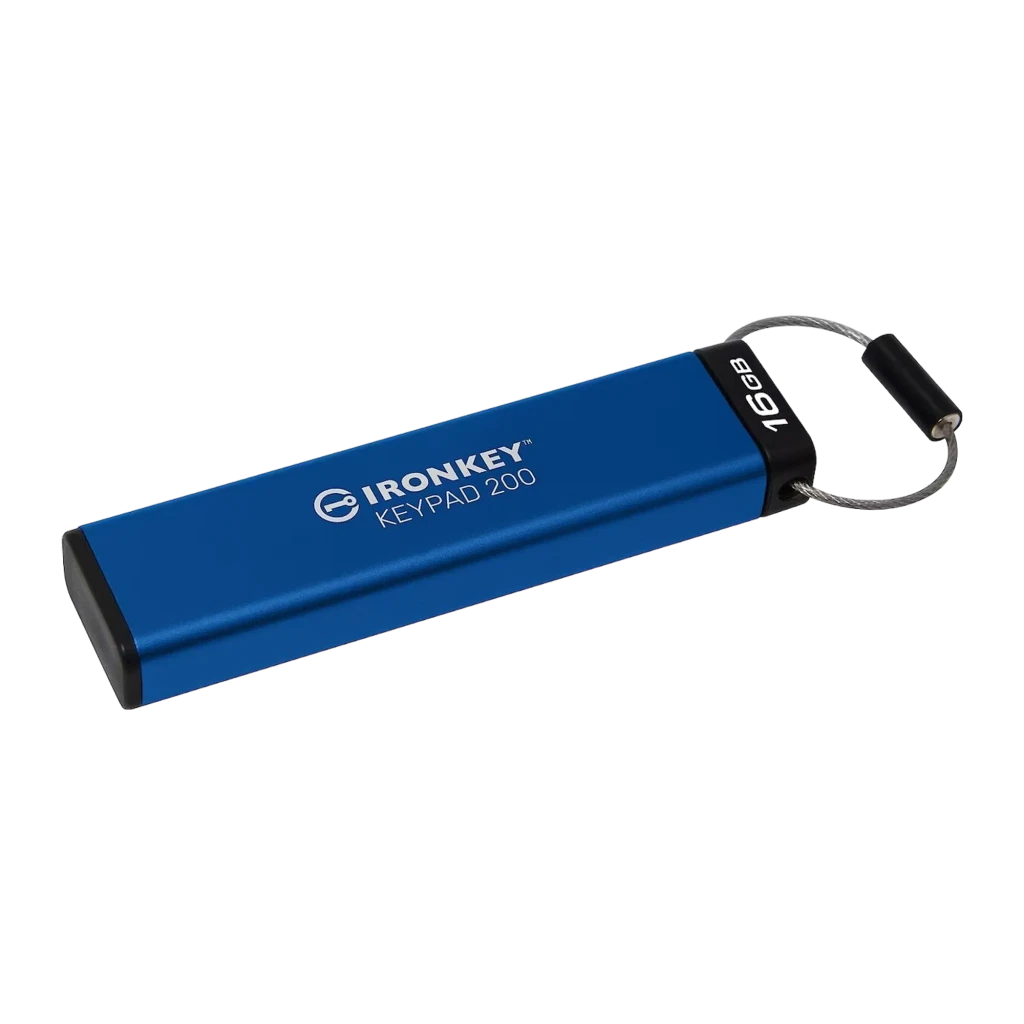 Kingston IronKey Keypad 200 16GB Azul, vista frontal: teclado numérico, conector USB-A y llavero metálico visibles - Ítem3