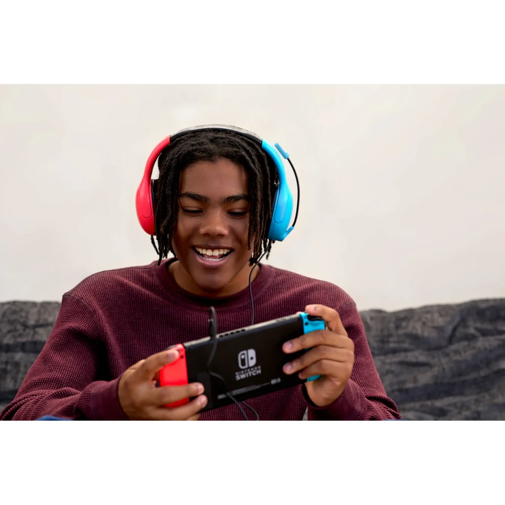 Turtle Beach Airlite Fit Neon Blue & Red bleu, vue latérale: casque bleu et rouge avec micro flexible et logo Nintendo Switch - Ítem5